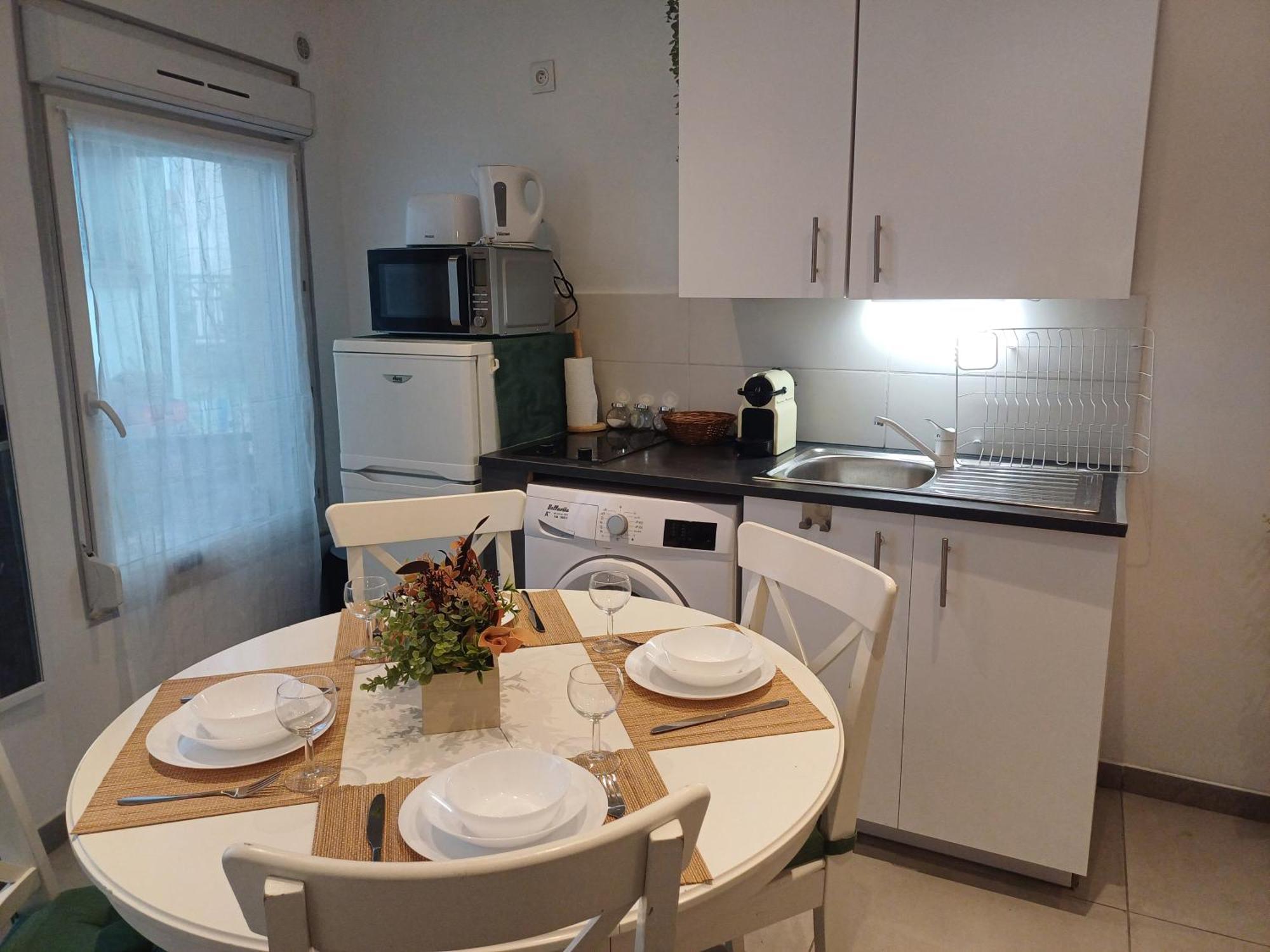 Apartamento Super F2 A 5Mn Aeroport D'Orly Parking Prive Gratuit Paray-Vieille-Poste Exterior foto